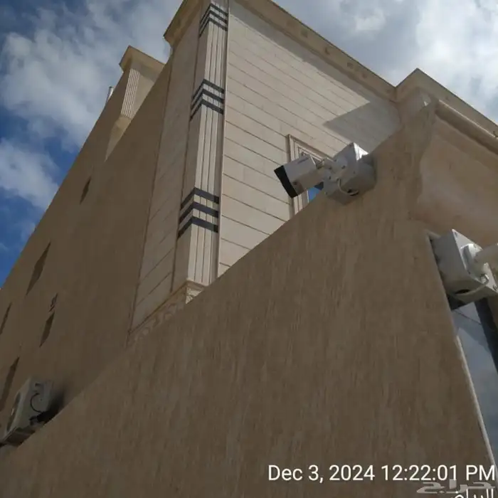 كاميرات مراقبه جميع انواع المنظومات بالإضافة إلى انتر كوم 6