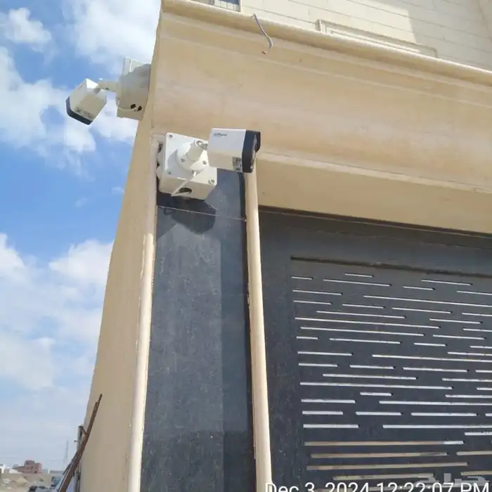 كاميرات مراقبه جميع انواع المنظومات بالإضافة إلى انتر كوم 2