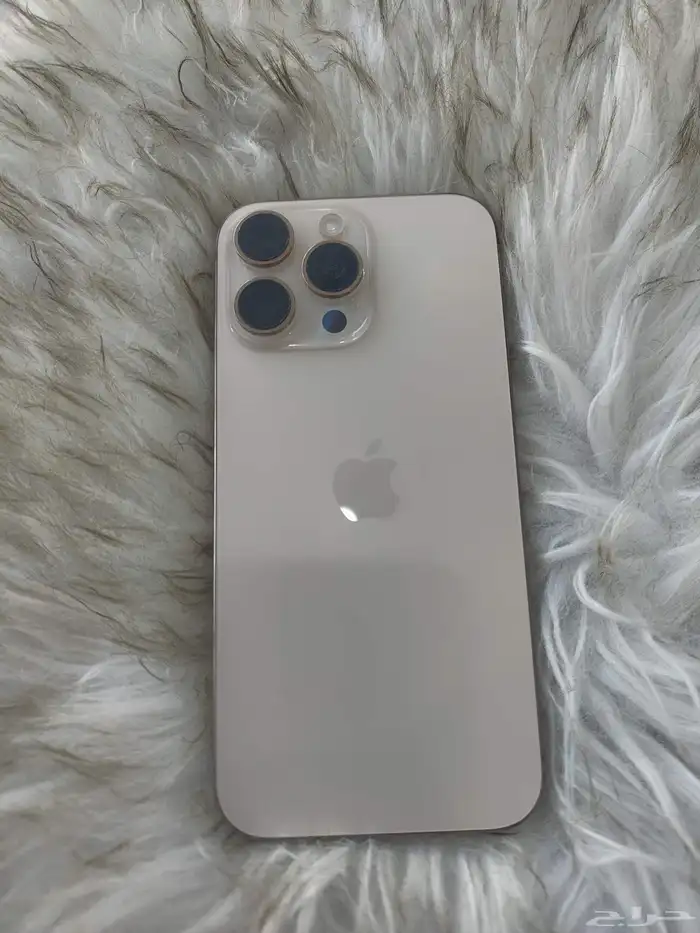 ايفون 16 برو مكس 256 قيقا بطريه 92 مع شاحنة فقط 0