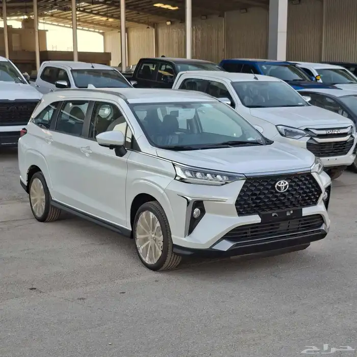 تويوتا فيلوز 2025 فل السعر 72000 شامل الضريبه 2