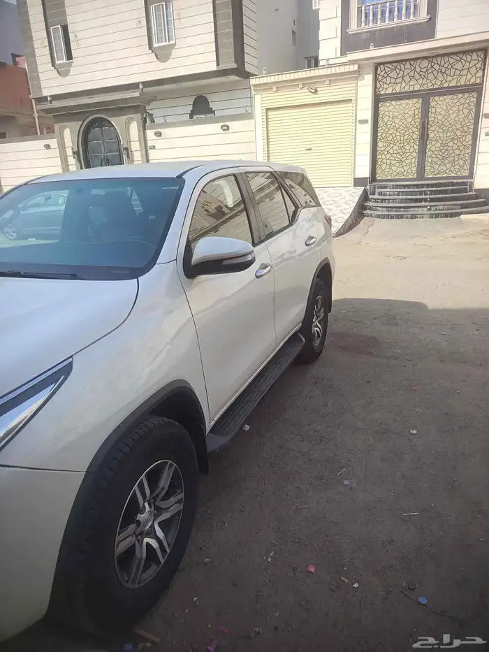 جيب فورنشر موديل 2017 ممشى 300 الف 2