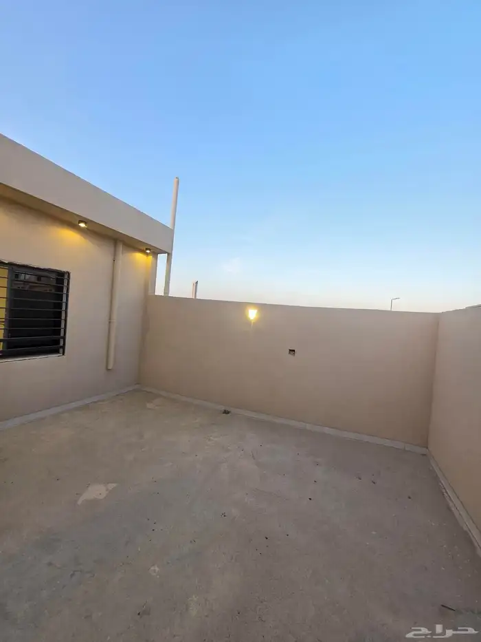 للبيع روف علوى مع ملحق تشطيب فاخر بحى درة الموسى خميس مشيط 29