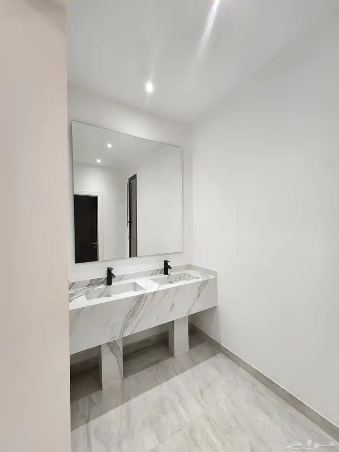 للايجار فيلا في حي الصواري ابحر تشطيب فاخر مودرن 4