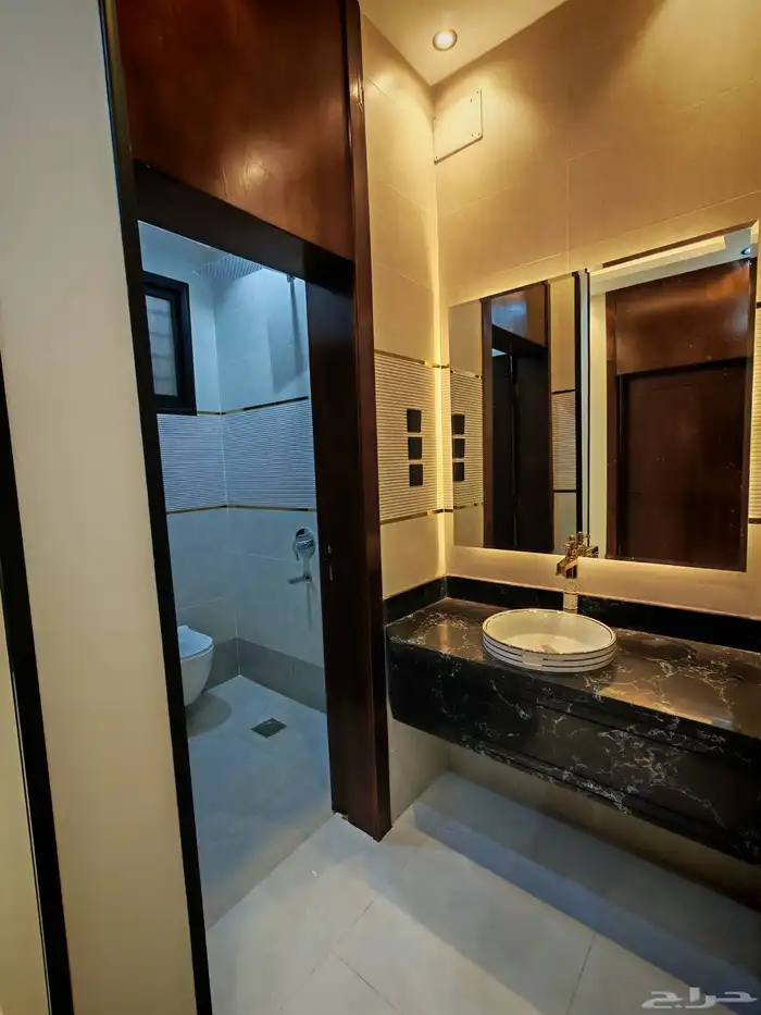 للبيع بحي الموسي روف علوي مع ملحق تشطيب راقي وسط الخدمات 23