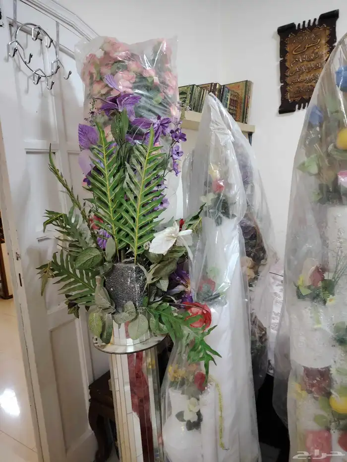 شجر زينه للبيع عدد 7 كبير وجديد وكنب تركي كبير مستعمل بحالهز 2