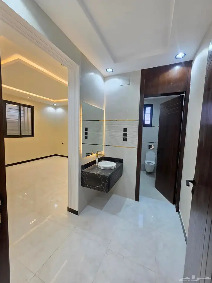 للبيع روف علوى مع ملحق تشطيب فاخر بحى درة الموسى خميس مشيط 25