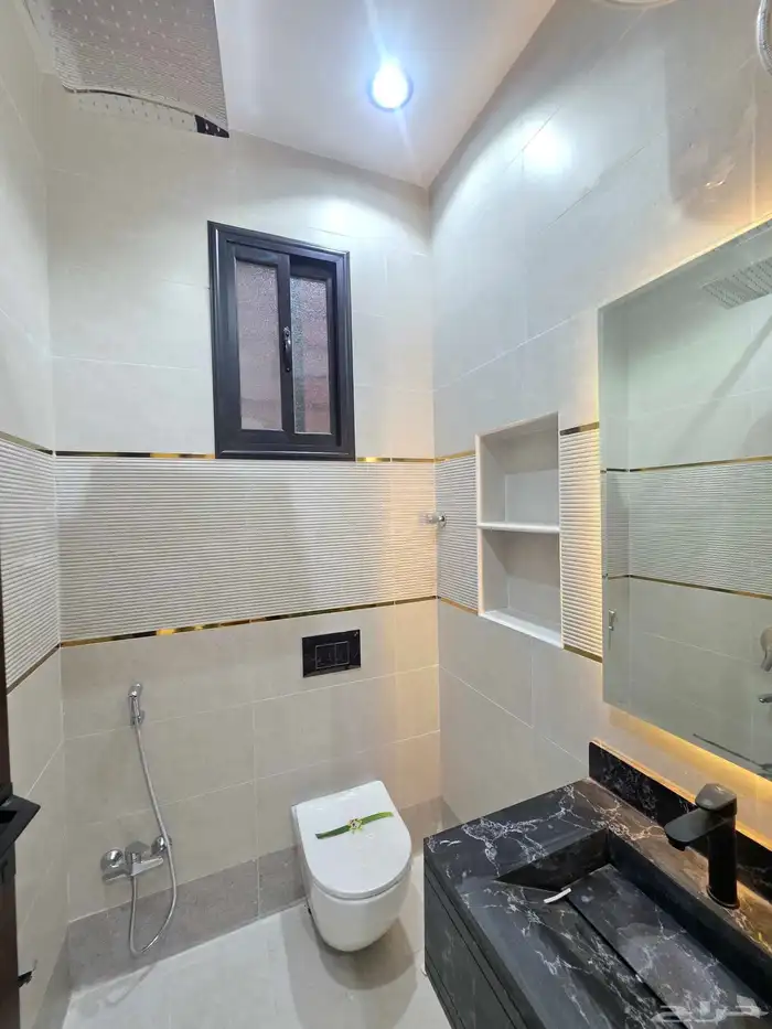 للبيع روف علوى مع ملحق تشطيب فاخر بحى درة الموسى خميس مشيط 17