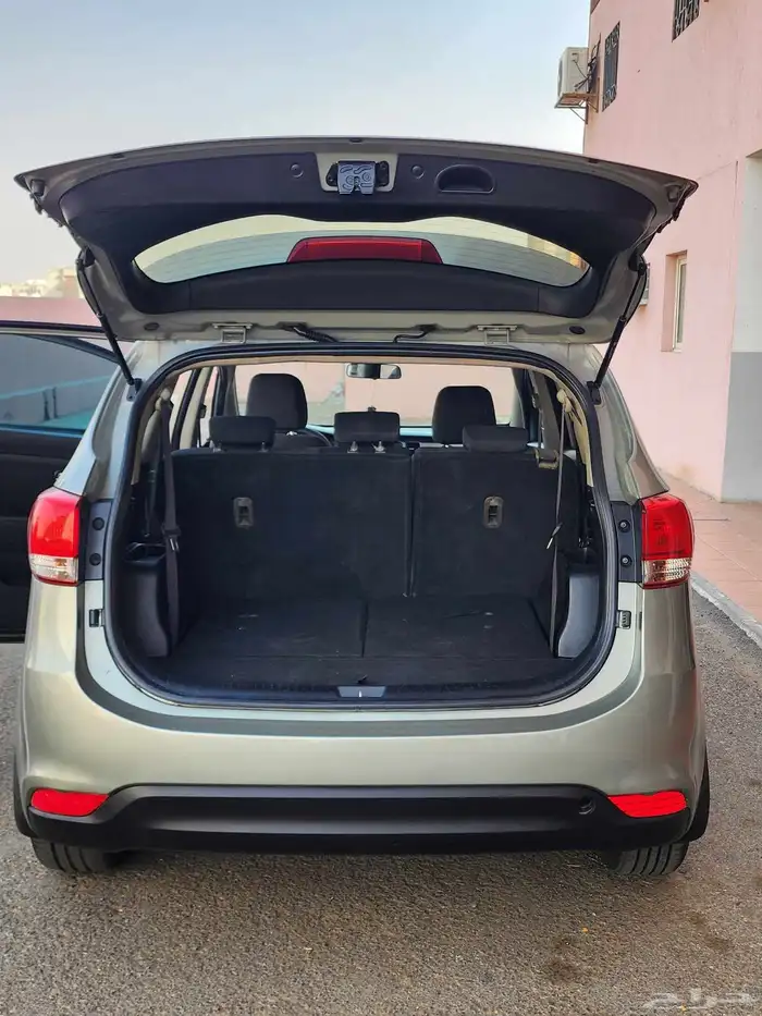 كيا كارينز 2014 9