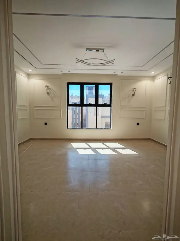 للبيع بحي الضيافه شقه تمليك علوي ب 520 الف بسطح خاص ومصعد 6