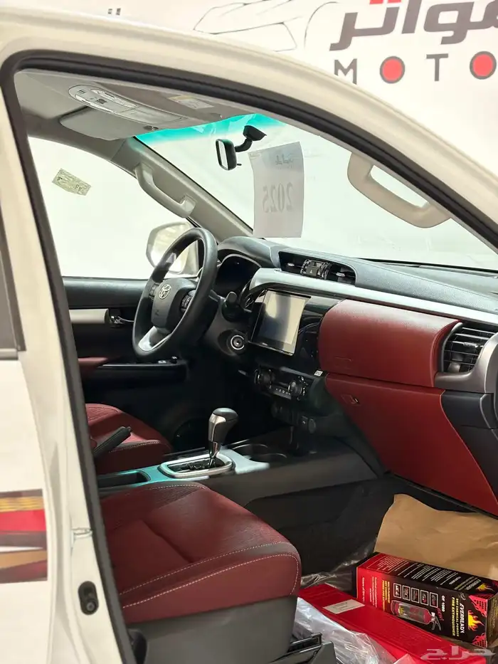 تويوتا هايلكس 8