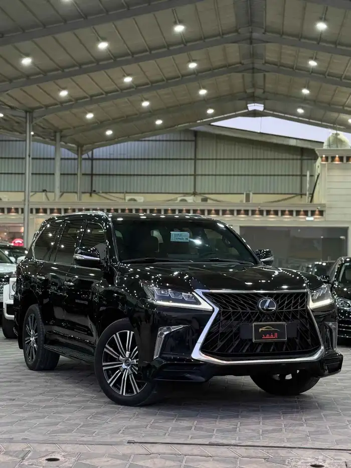 لكزس - 2019 - LX570 - سبورت - فل كامل - بسعر 250 الف 2