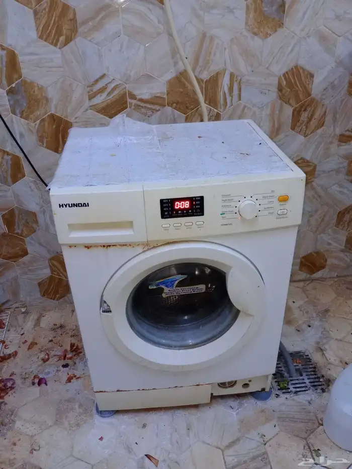 اثنين دولاب للشباب طول 150 سم ب40 ريال و سرير كبير ب100 ريال 24