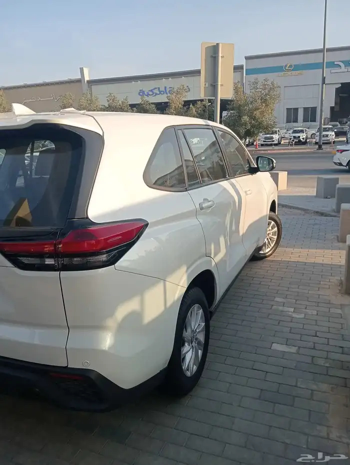 تويوتا انوفا GL بنزين موديل 2025 اصفار سعودى كاش واقساط 4