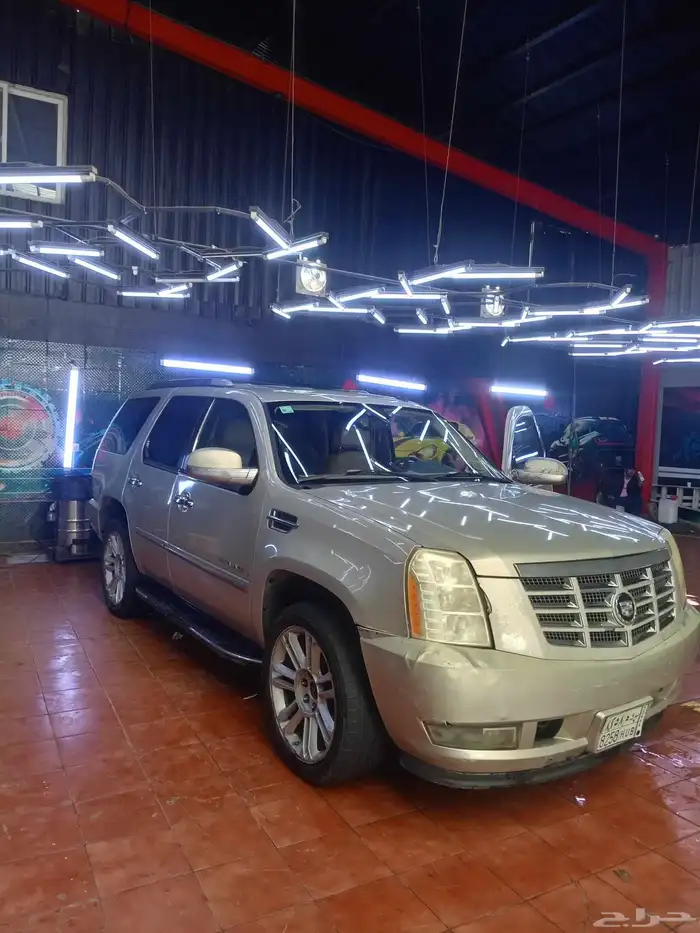 للبيع كاديلاك إسكاليد 1