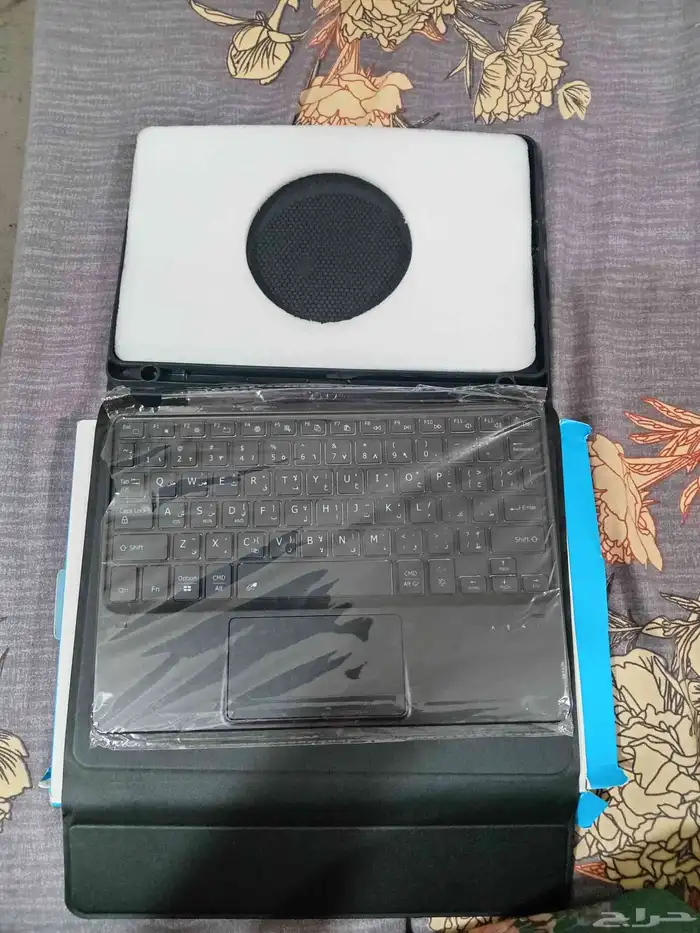 كيبورد وجراب تابلت خامه قويه جديد لم يستخدم عدم الحاجه له 2