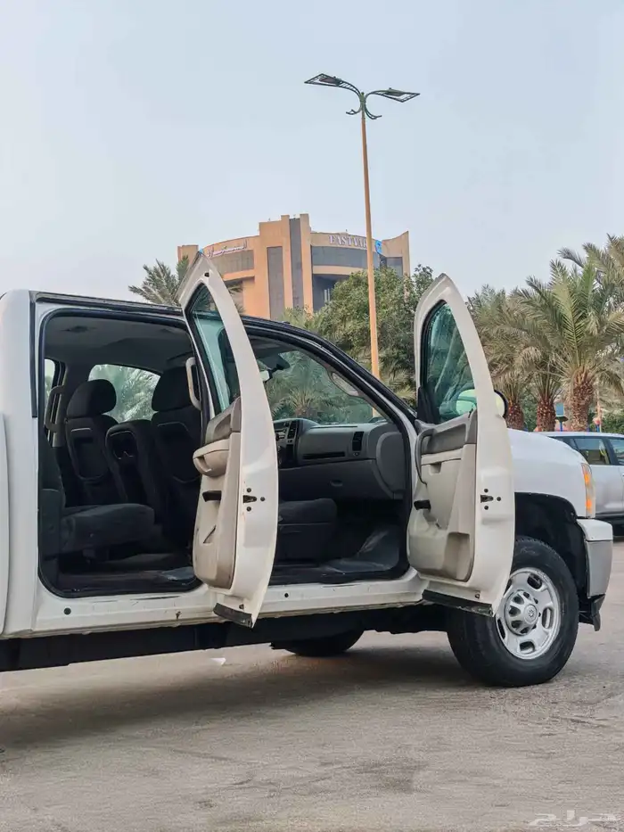 شيفرولية سلفرادو HD2500 طويل مخزن 2012 39