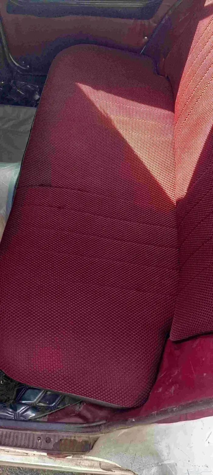 Toyota Cressida 1992 with number plate 0699 4