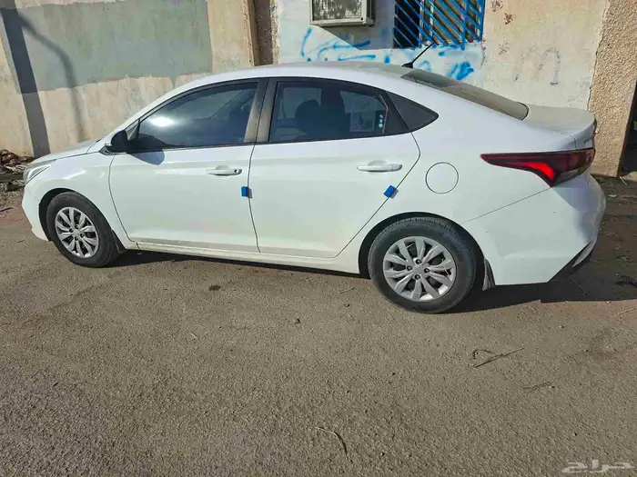 للبيع اكسنت 2020 8