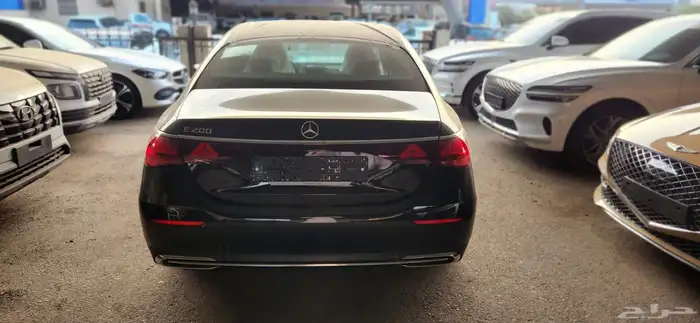 مرسيدس E200 اصفار موديل 2025 عرض خاص 11