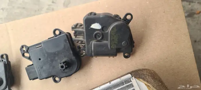 ثلاجة هيتر فورد اكسبيديشن 2013 مع قسامات مكيف ثلاثة امامية 5