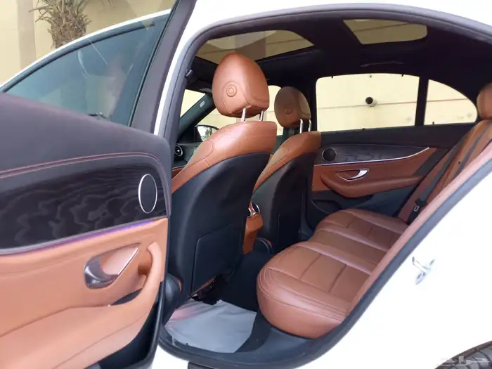 مرسيدس 2023 E300 فل كامل AMG بحالة الوكاله 32