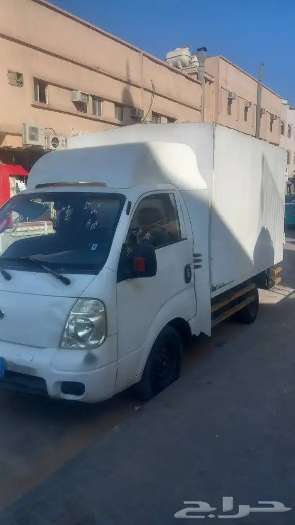 للبيع دينا كيا موديل 2005 2