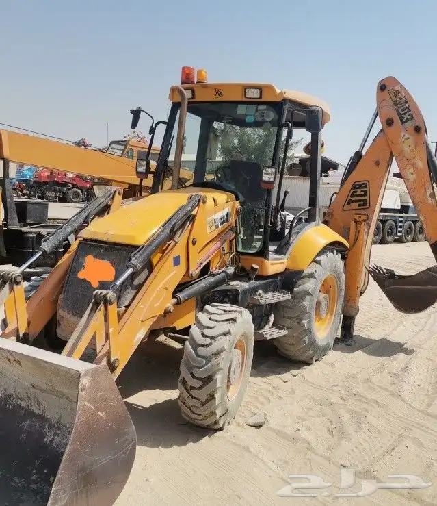 جي سي بي حفاره موديل 2008 حاله جيده 0