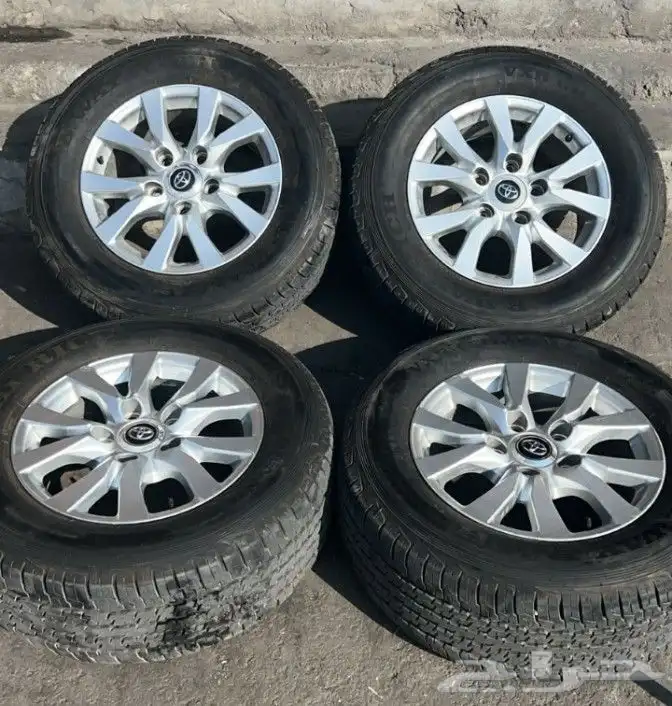 جنوط جيب لاندكروزر موديل2018 مقاس 18 معى الكفرات اصلي وكاله 0