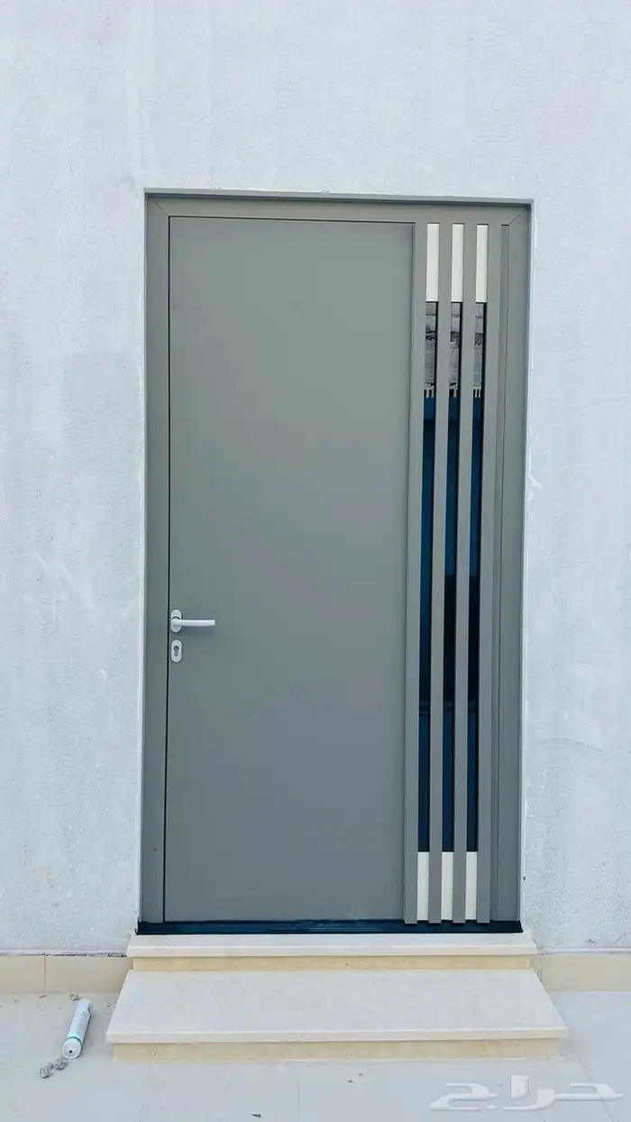 ابواب حديد وكلادينج والمنيوم وحديد مشغول نعمل اي شيء في الحد 5