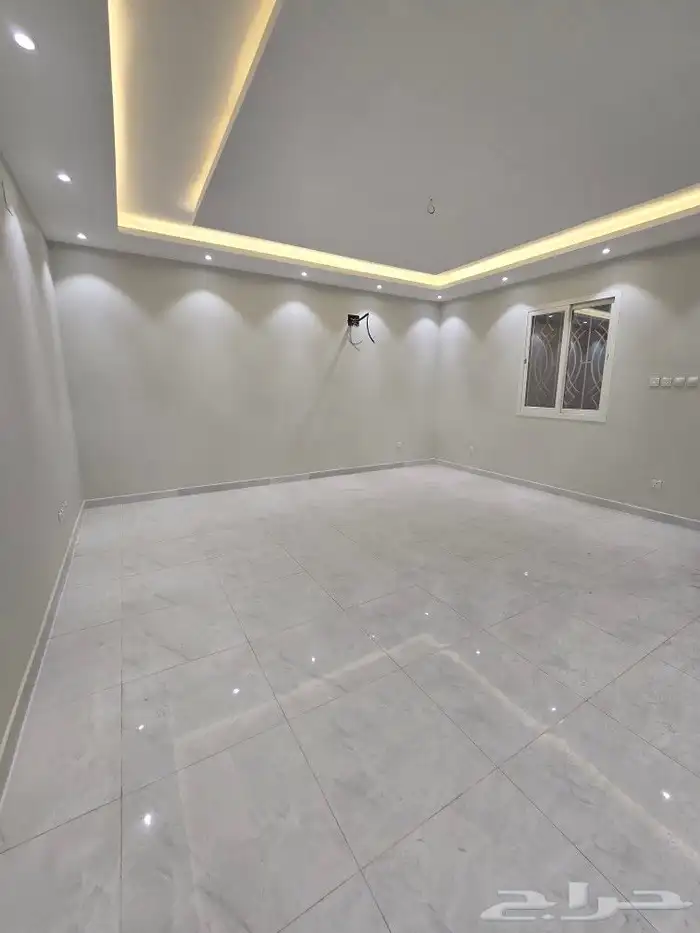 للبيع فيلا بمسبح دورين وملحق من 720 ألف حي عتود بخميس مشيط 7