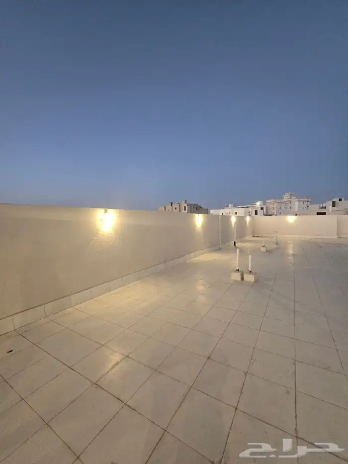 للبيع دور علوي مدخل مستقل ومصعدشغال600 ألف أبهاالمحالة قرطبة 23