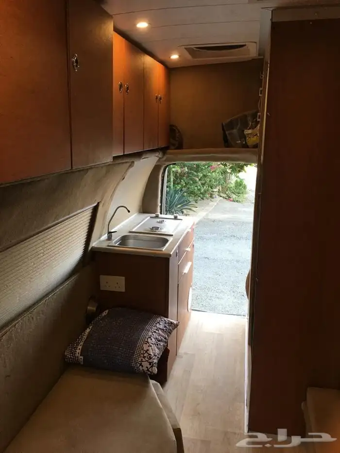 للبيع كرفان فورد 2013 10