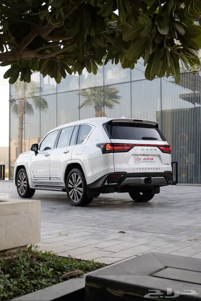 لكزس LX600 BB للايجار 7