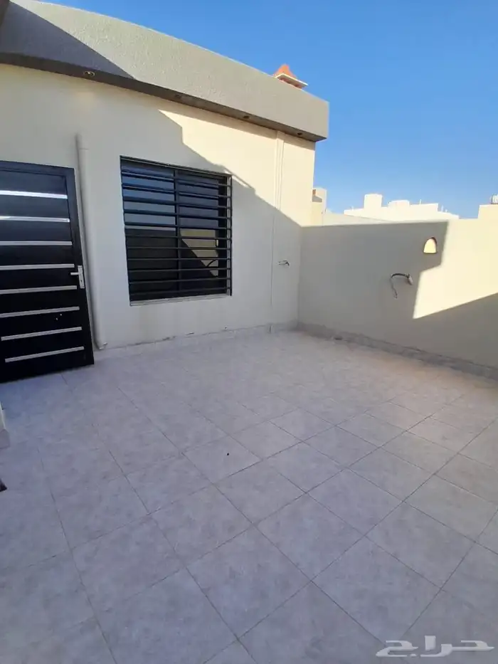 للبيع روف علوي مع ملحق ومشب تشطيبات فاخره بسعر 650الف 24