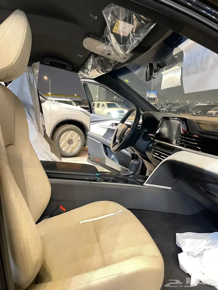 تويوتا كامري E ستاندر 2025 بنزين سعودي 8