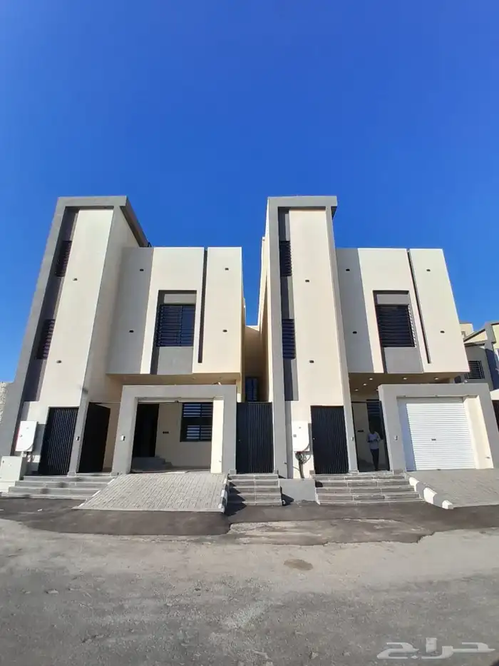 للبيع روف علوي مع ملحق ومشب تشطيبات فاخره بسعر 650الف 0