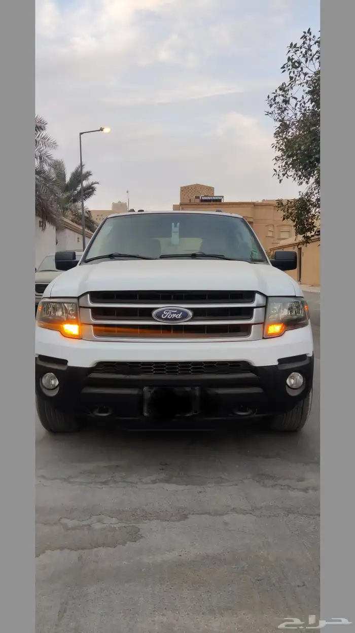 فورد اكسبدشن دبل ابيض2016 ماشي 212000 فيه 3قطع رش خارجي 0