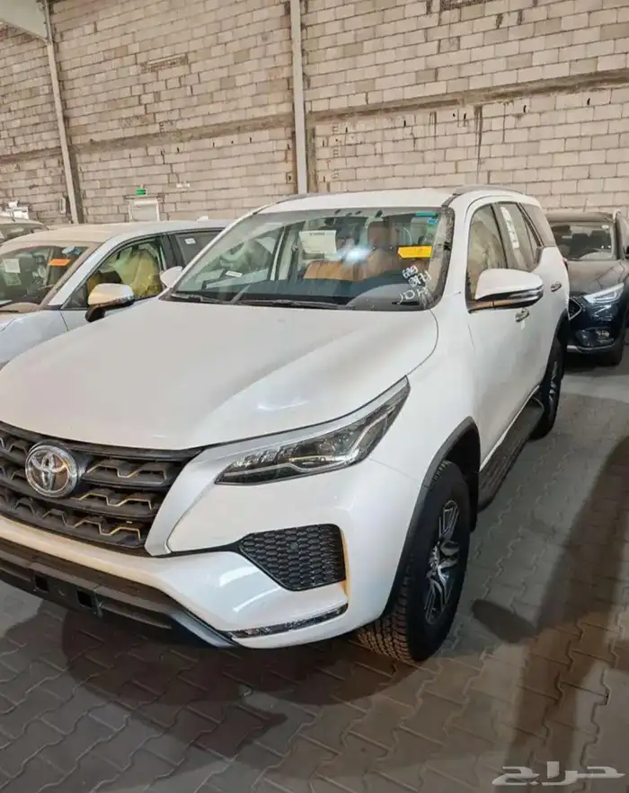 فورتشنر GX2 .. بنزين دبل وبدون ..2025 كاش واقساط 0