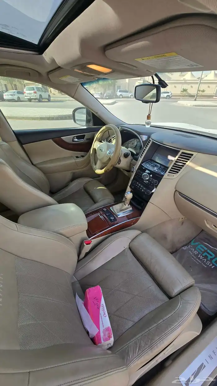 انفينيتي QX70s موديل 2014 محرك 8 سلندر 5.0L ممشى قليل جدا 13