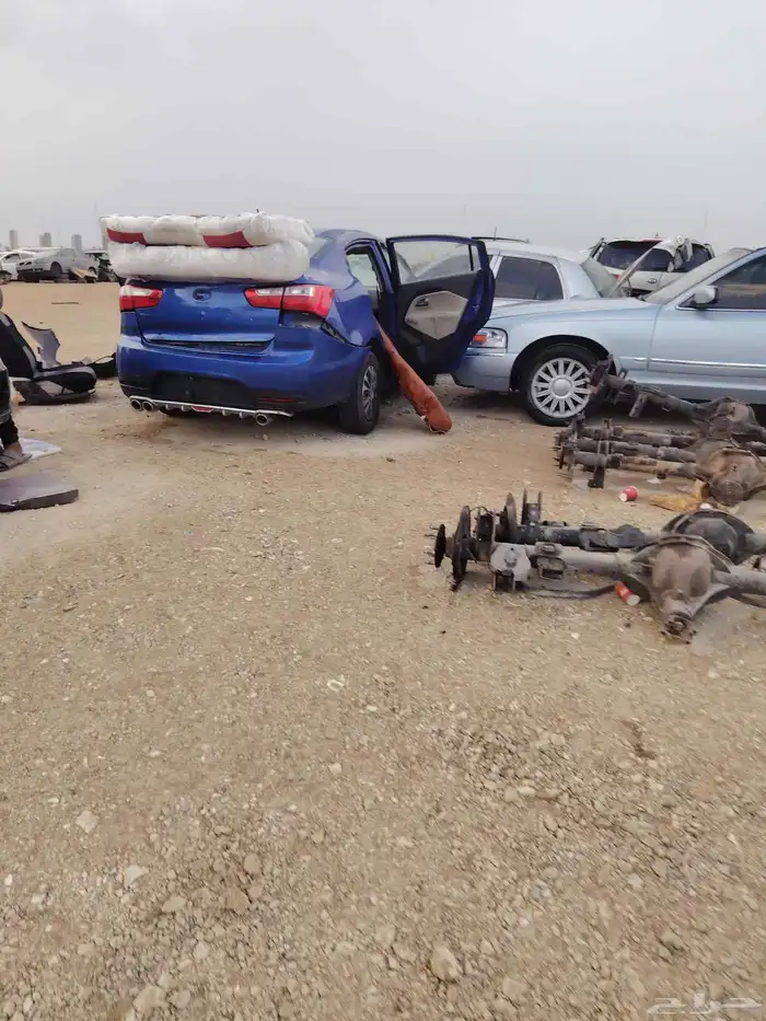 يوجد لدينا جميع القطع غيار السيارات كياريو موديل 2013 2