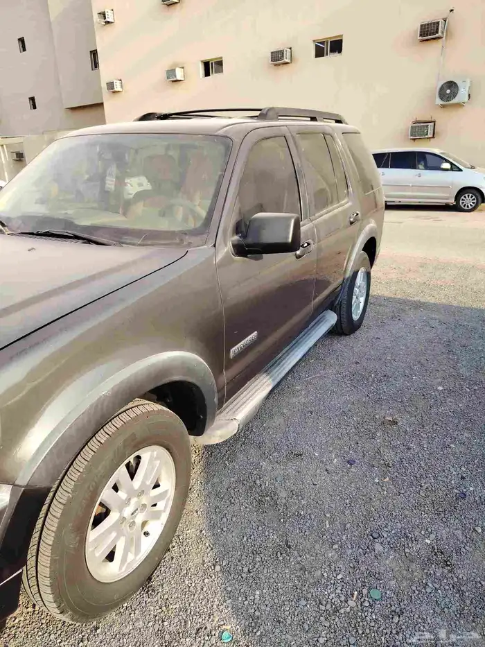 سيارة فورد اكسبلورر 2007 مع لوحة رمز قبلية اليافعي وبني يزيد 5