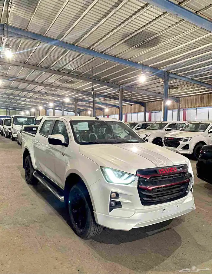 ايسوزو ديماكس جي تي نص فل 2024 قير عادي دبل 2