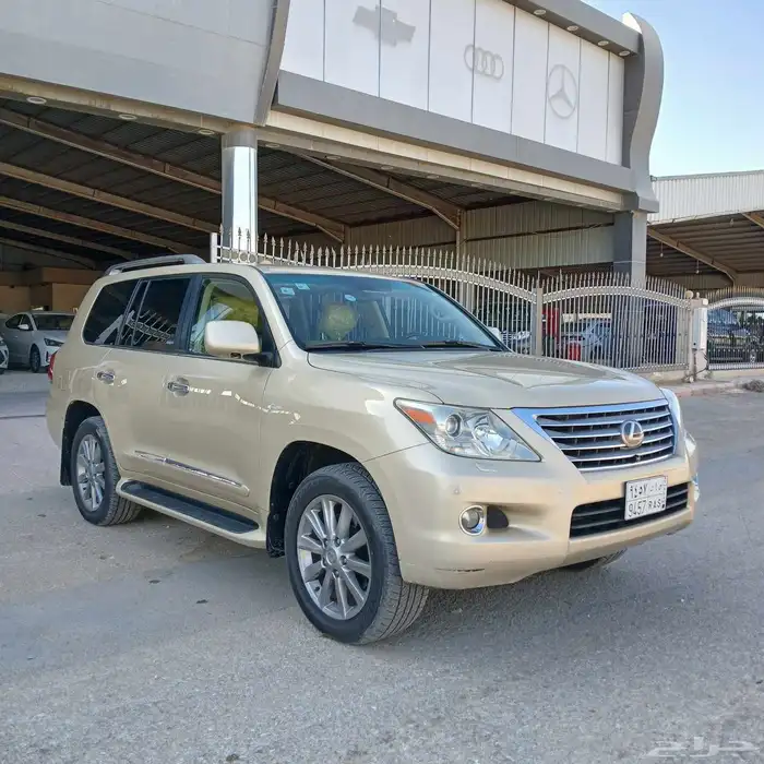 جيب لكزس LX 570 موديل 2009 - بريمى كل شئ وكاله - ممشى قليل 6