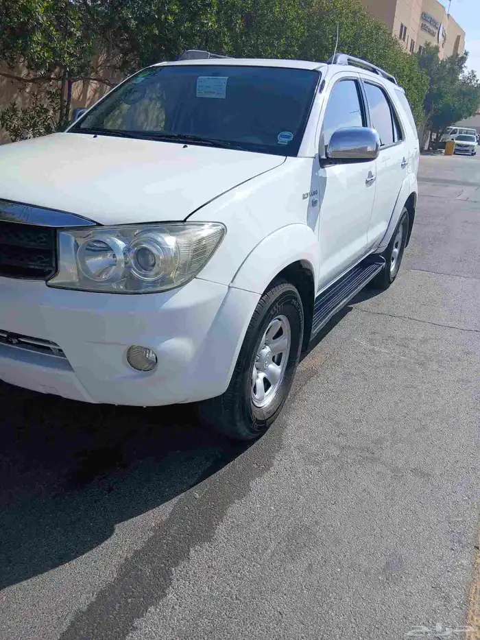 جيب تايوتا فورتشنر 2010 تماتيك 4سلندر دبل 1