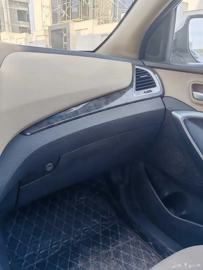 هيونداي سنتافيه 7ركاب 8