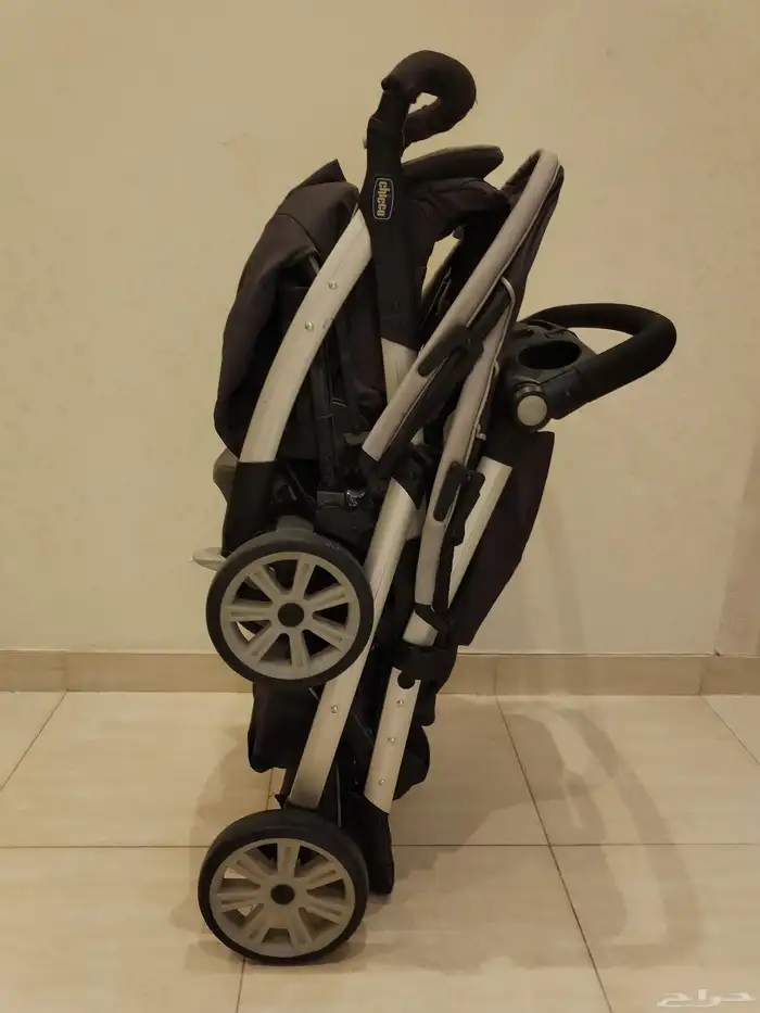 عربة أطفال مستعملة ماركة شيكو مزدوجة 0