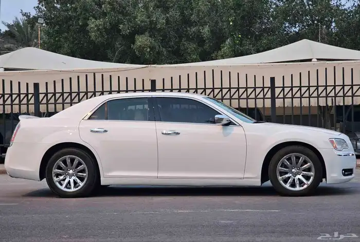 كرايسلر 2013 فئة c300 10