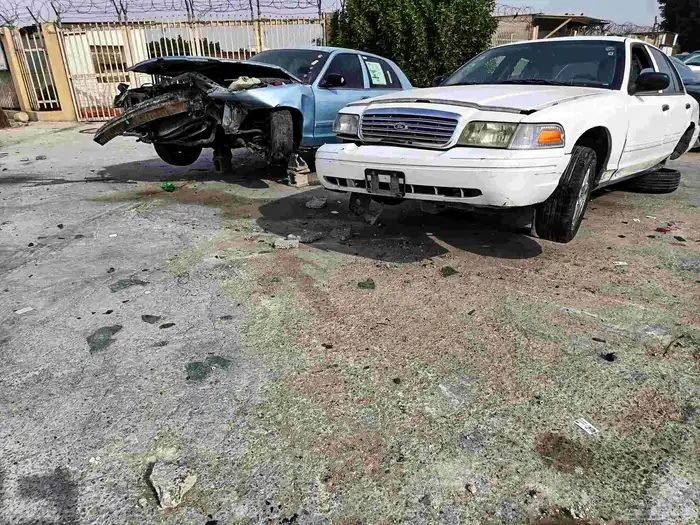 تشليح فورد فكتوريا 2011 و2010 1