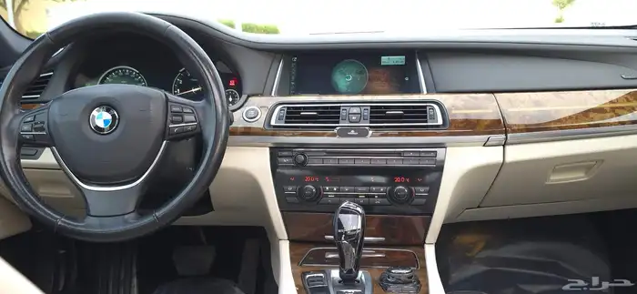 بي ام دبليو 730Li الناغي 2014 24