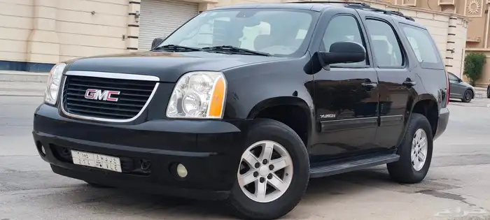 جي ام سي يوكن موديل 2010 4